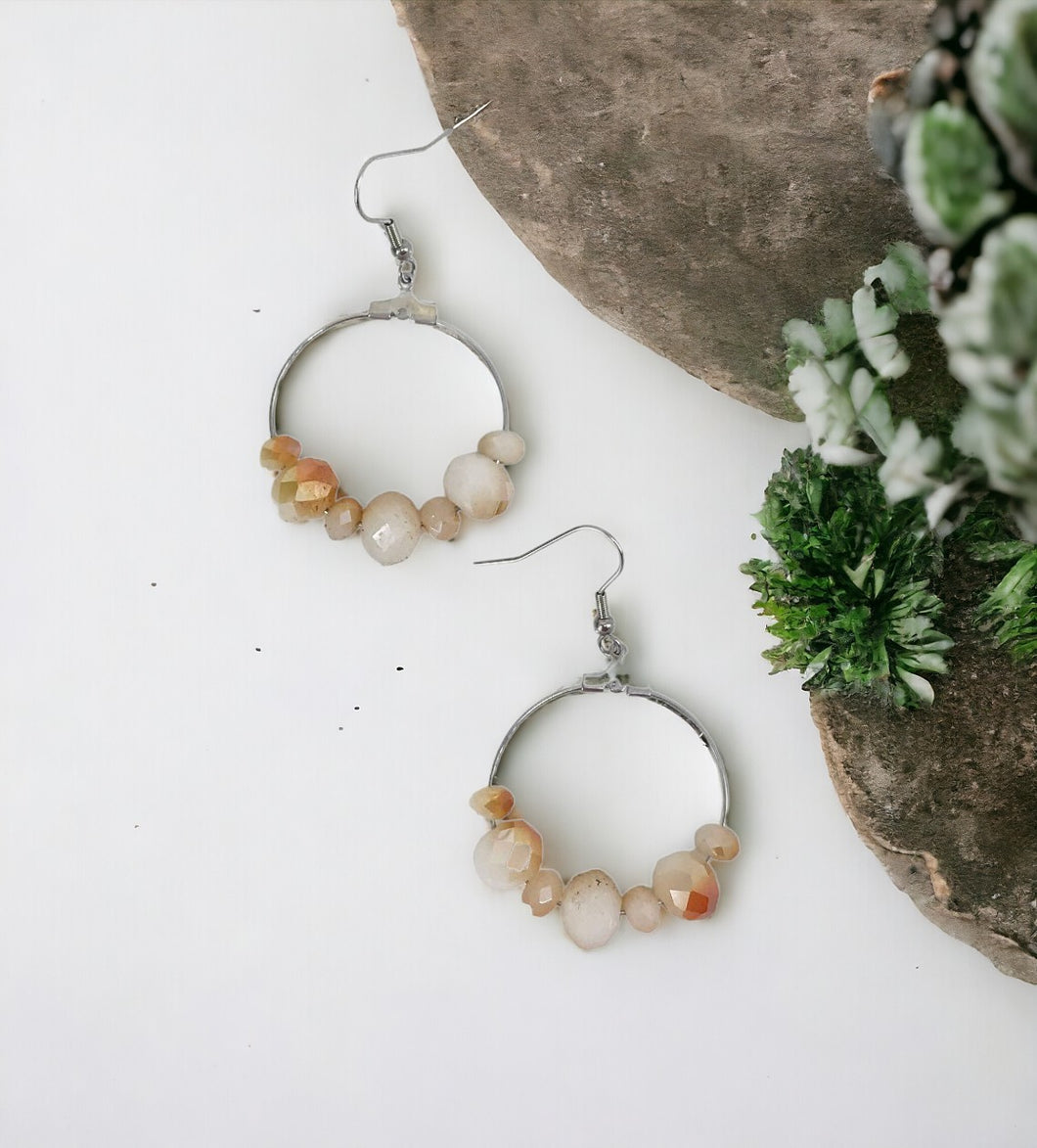 White and Gold Glass Bead Hoop Earrings - E19-113