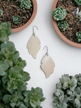 Load image into Gallery viewer, Champagne Leather Earrings - E19-1142