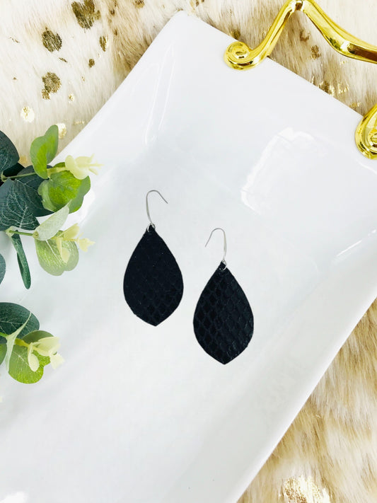 Fish Net Pattern Black Leather Earrings - E19-1432