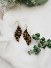 Load image into Gallery viewer, Baby Cheetah Genuine Cork Leather Earrings - E19-1448