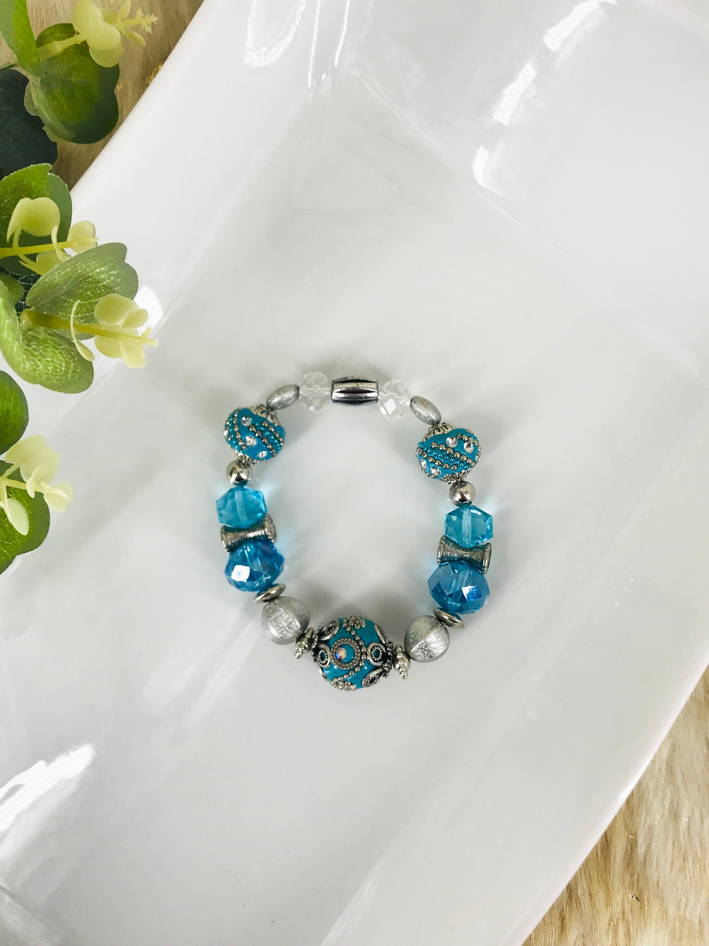 Big & Bold Collection Glass Bead Stretchy Bracelet - B1496