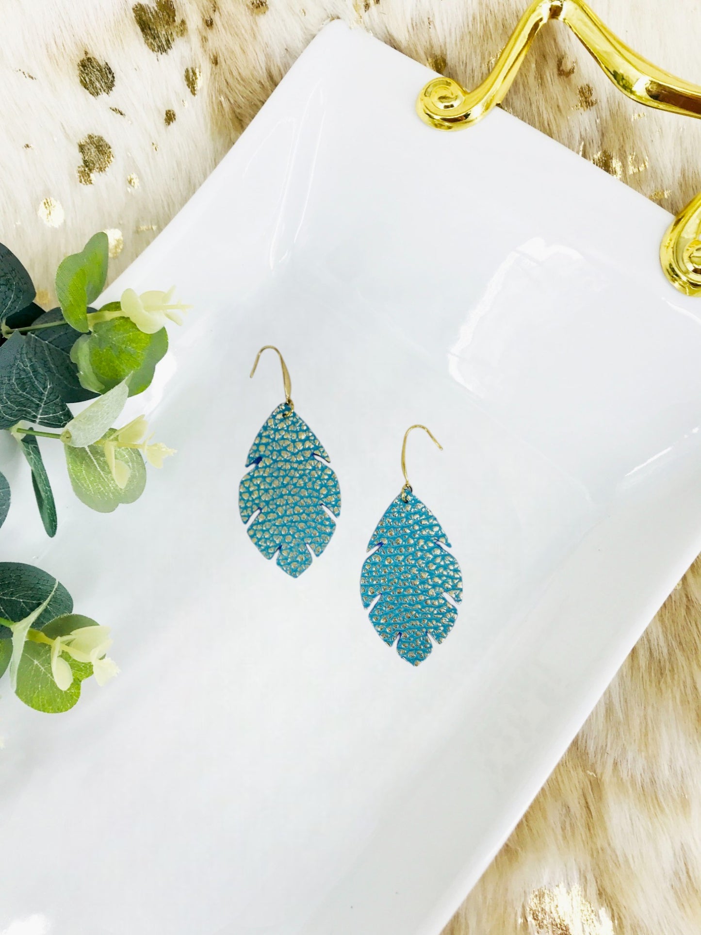 Gold Tipped Mint Embossed Leather Earrings - E19-1677