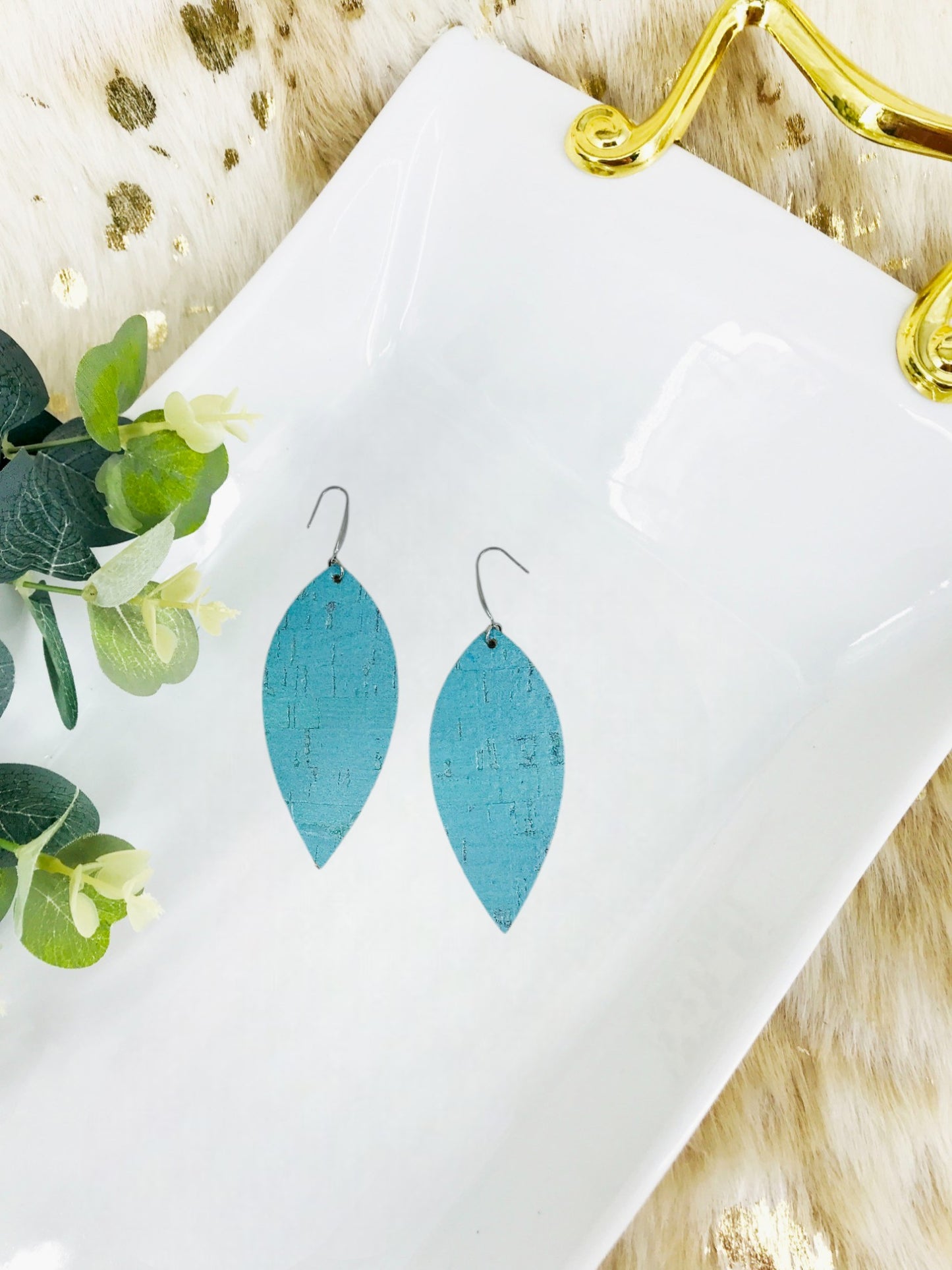 Pearlized Turquoise Cork Leather Earrings - E19-1852