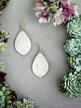 Load image into Gallery viewer, Off White Birch Cork Leather Earrings - E19-1900