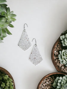 White Glitter Earrings - E19-1951