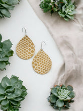 Load image into Gallery viewer, Tan Snake Skin Leather Earrings - E19-2010