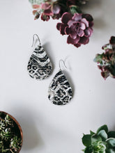 Load image into Gallery viewer, Glitter Leopard Leather Earrings - E19-2316