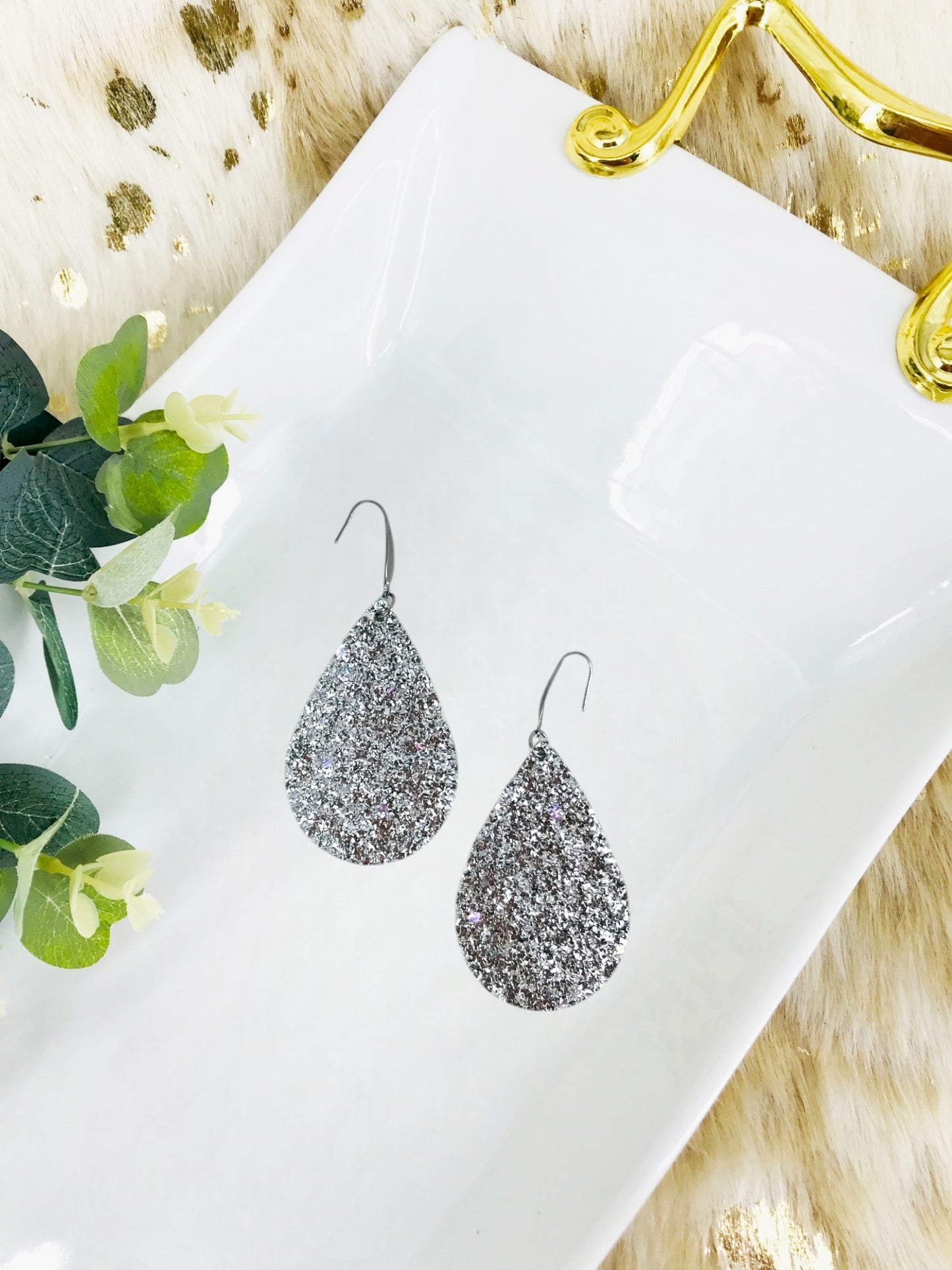 Silver Chunky Glitter on Leather Earrings - E19-2441