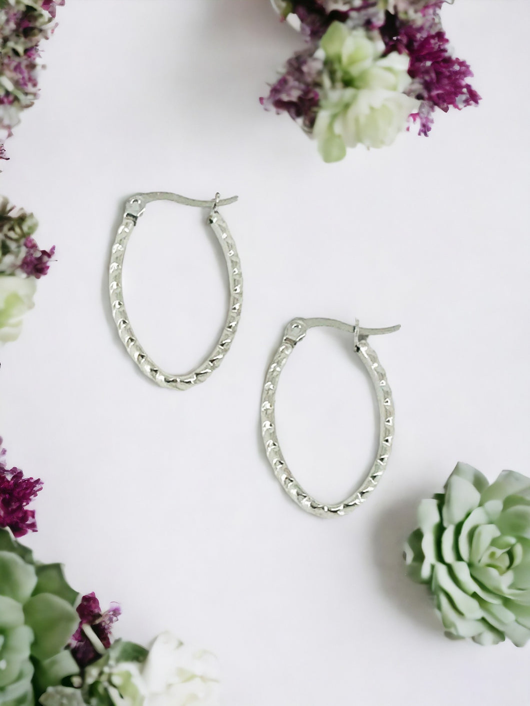 Oval Stainless Steel Hoop Earrings - E19-2639