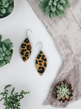 Load image into Gallery viewer, Leopard Cork Earrings - E19-3015