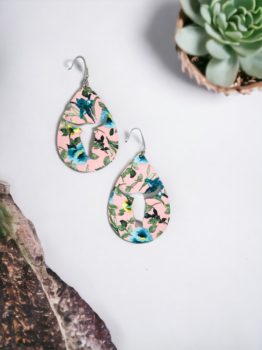 Floral Bull Head Earrings - E19-3316