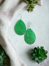 Load image into Gallery viewer, Emerald Green Amazon Cobra Leather Earrings - E19-3513