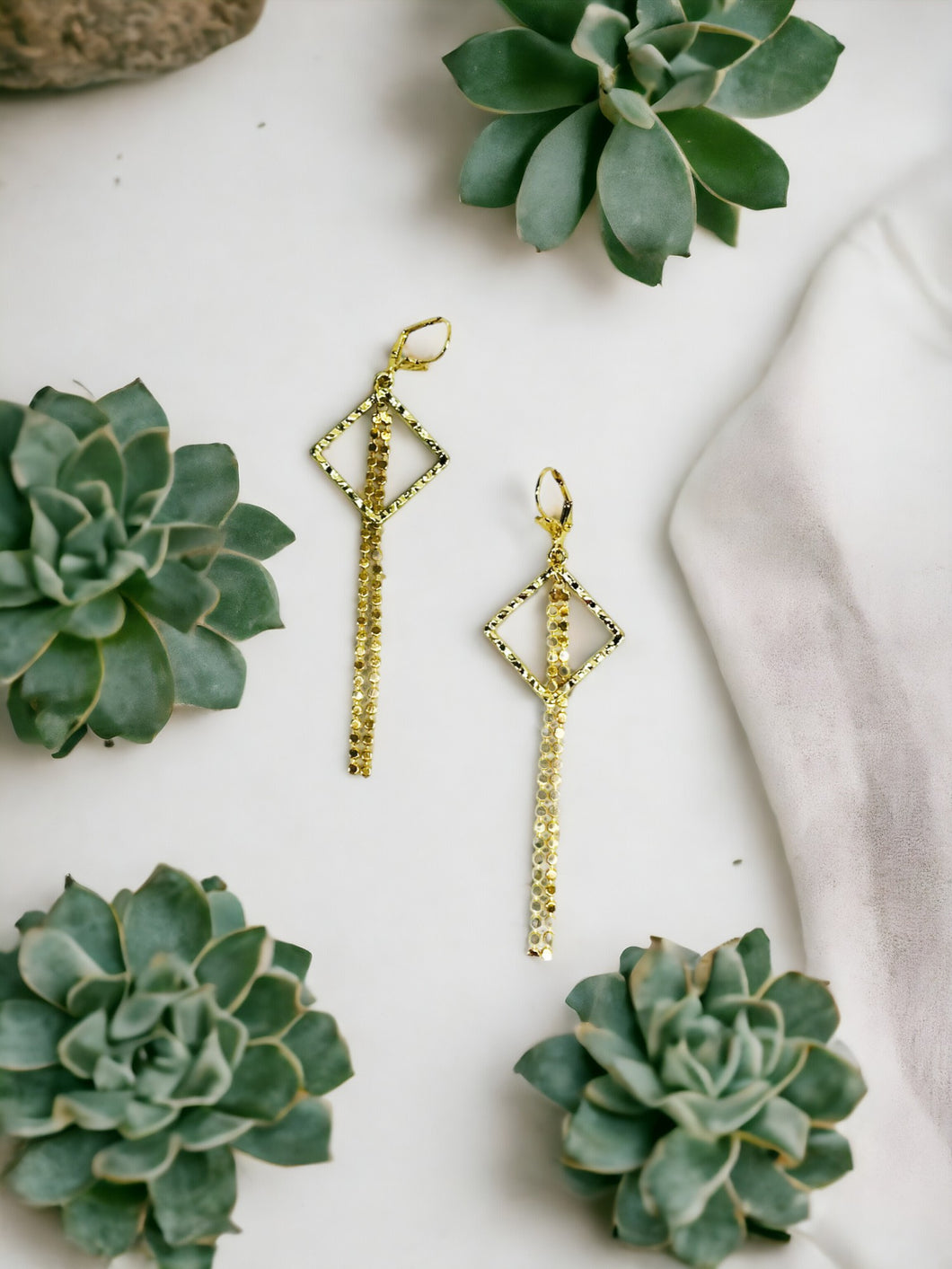 Square Pendant & Gold Tassel Earrings - E19-4270