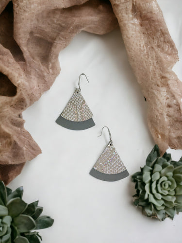 Silver Metallic Snake Skin and Gray Leather Earrings - E19-461