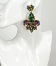 Load image into Gallery viewer, Rhinestone Stud &amp; Fleur De Lis Earrings - E19-4620