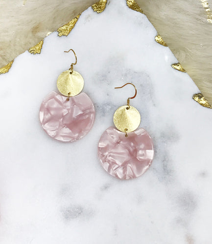 Resin & Brushed Gold Pendant Earrings - E19-4648