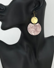 Load image into Gallery viewer, Resin &amp; Brushed Gold Pendant Earrings - E19-4648