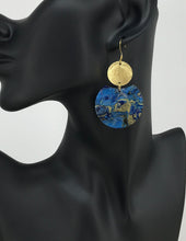 Load image into Gallery viewer, Resin &amp; Brushed Gold Pendant Earrings - E19-4649