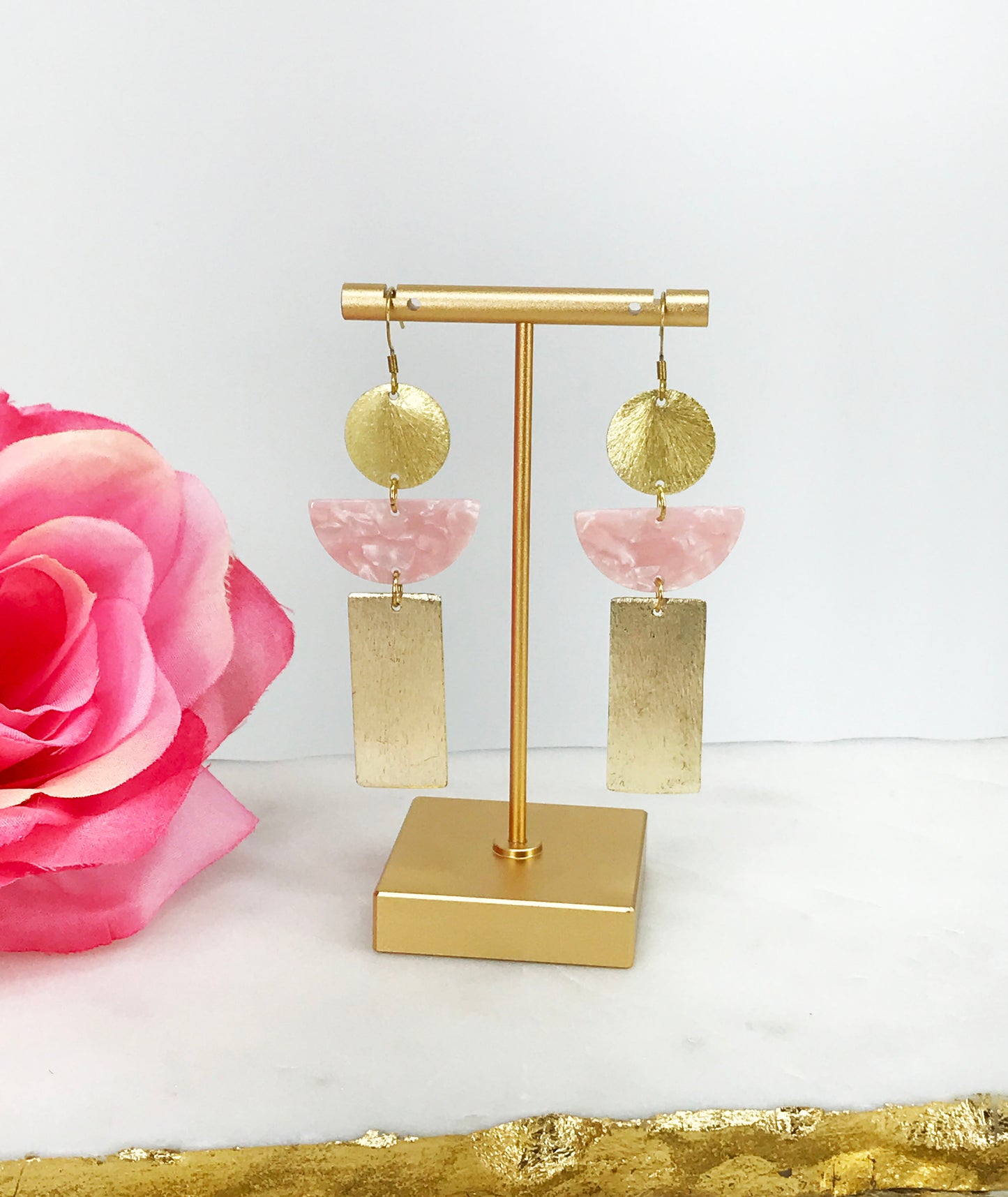 Resin & Brushed Gold Pendant Earrings - E19-4651