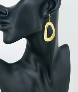 Brushed Gold Oval Pendant Earrings - E19-4676