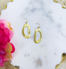 Load image into Gallery viewer, Brushed Gold Oval Pendant Earrings - E19-4676