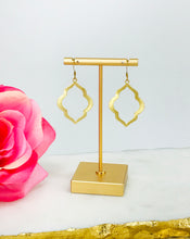 Load image into Gallery viewer, Large Brushed Gold Marquise Pendant Earrings - E19-4681