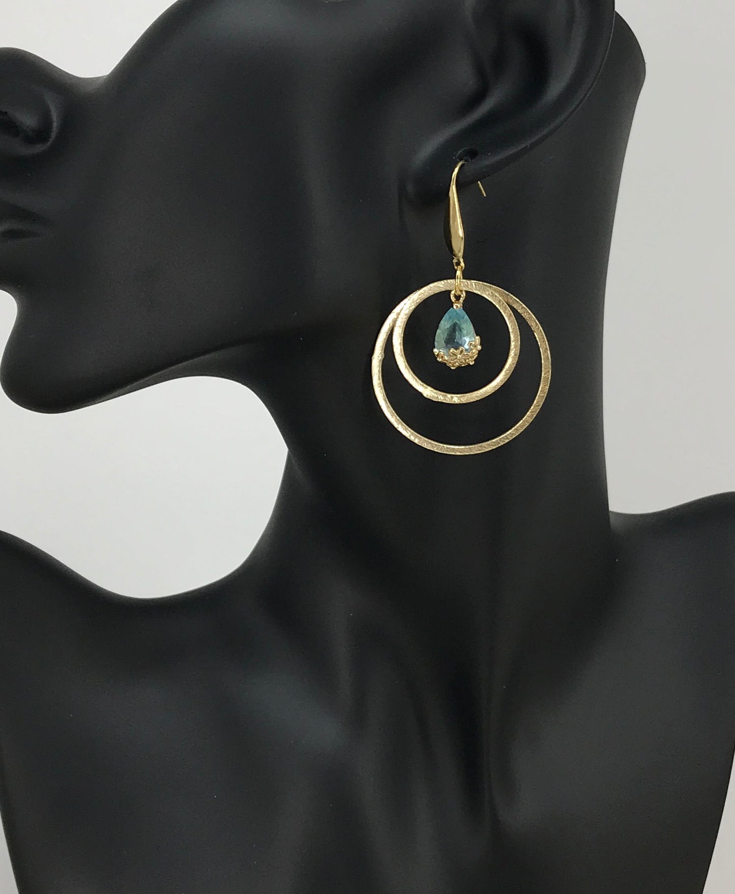 Brushed Gold & Teardrop Pendant Earrings - E19-4694