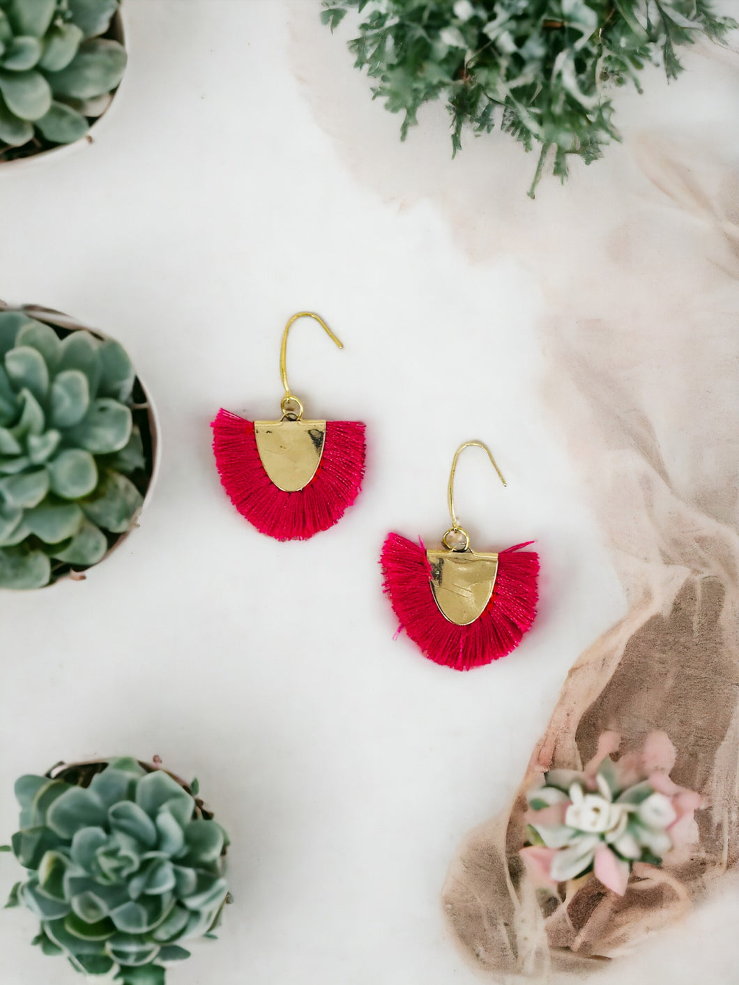 Violet Red Fan Shaped Tassel Earrings - E19-962