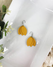 Load image into Gallery viewer, Light Mustard Leather Earrings - E19-1028