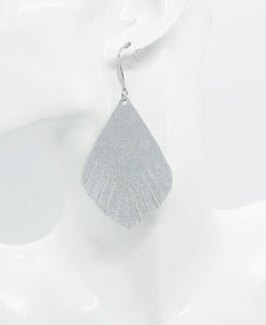 Dazzle Silver on White Pearl Leather Earrings - E19-1237