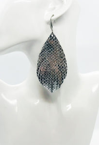 Metallic Silver Snake Skin Leather Earrings - E19-1856